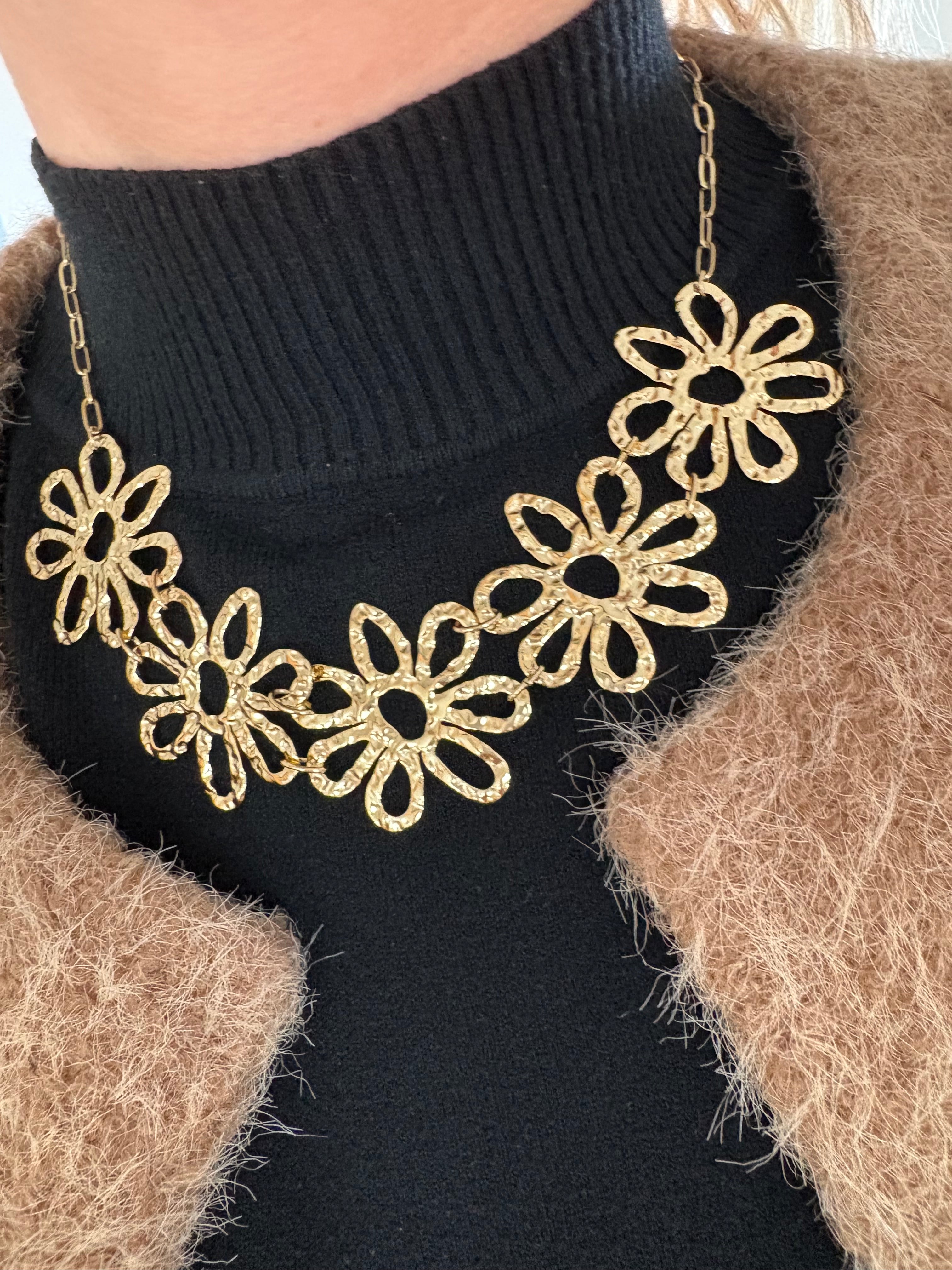 Collier fleurs